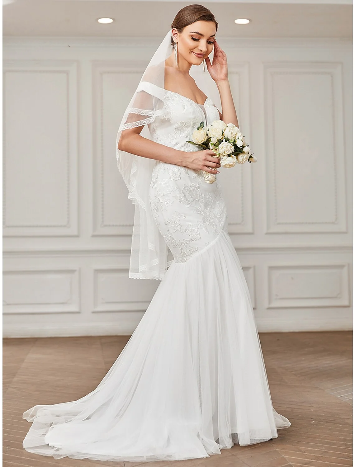 Vintage A-Line Off Shoulder Cap Sleeve Lace Beach Wedding Dress - Image 4